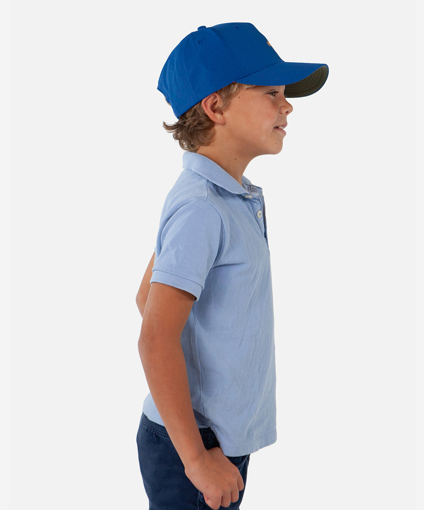 <strong>Details:&nbsp;</strong>The Dompu Cap is a lined cap with an embroidered Palm Tree design and an adjustable strap at the back for a wide fitting range.&nbsp;<br><strong>Sizing:&nbsp;</strong><br><strong>53cm</strong> -&nbsp;Age: 4-8Y&nbsp;<br><strong>55cm</strong> - Age: 8Y and up&nbsp;<br><strong>Color:</strong> Blue&nbsp;<br><strong>Composition:</strong> 100% recycled Polyester &nbsp;