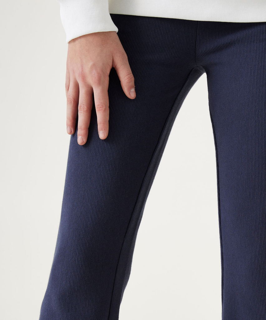 Details: Soft rib flair pants in heather blue with elastic waistband.   Color: Blue heather  Composition:  73% Cotton, 24% Polyester, 3% Elasthan  