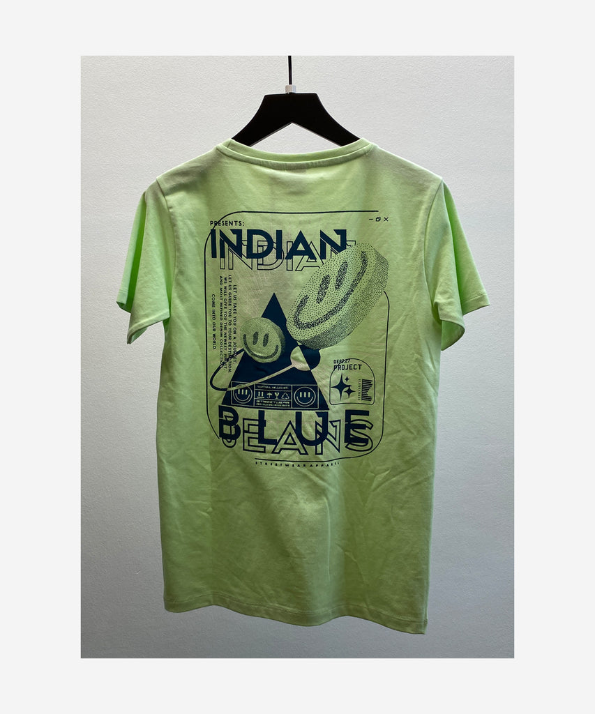 Details: Introducing our T-Shirt Indian Smile in vibrant neon pistache green. Made with short sleeves and a round neckline, this shirt features a striking logo from Indian Blue Jeans on the front and a playful smile print on the back. Stand out from the crowd in style and comfort with this trendy tee. Perfect for a casual yet stylish look.  Color: Neon pistache green  Composition:  Summer 2024  