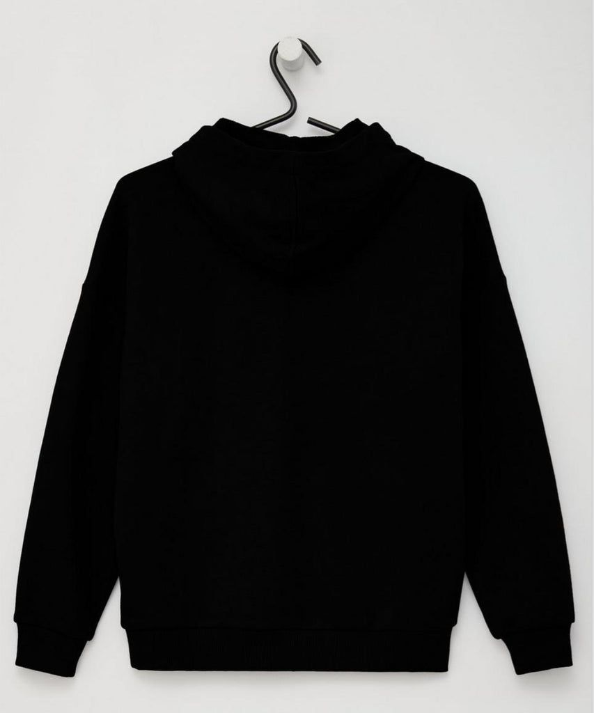 Details: Upgrade your Teen's wardrobe with our boys' Hoodie Berlin Black. Made from high-quality materials, it features a sleek black design with a Berlin print on the front. Its ribbed arm cuffs and waistband provide a snug fit and added comfort. Perfect for any casual occasion.  Color: Black   Composition:  090%CO 010%PES  