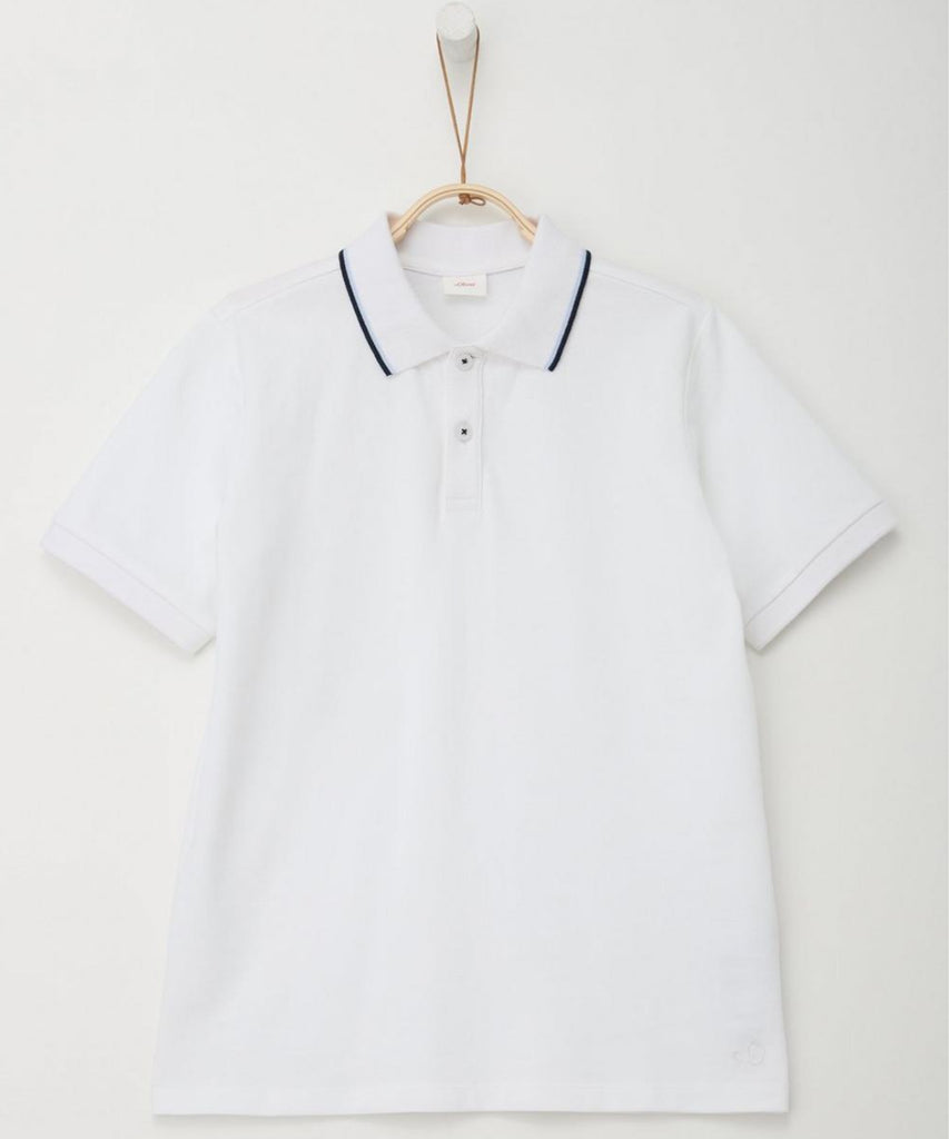Details: This boys' short sleeve polo shirt in white is a versatile addition to any wardrobe. Made with high-quality materials, it offers both comfort and style. Perfect for any occasion, this polo shirt is a must-have for any young gentleman.  Color: White  Composition: CO100% 