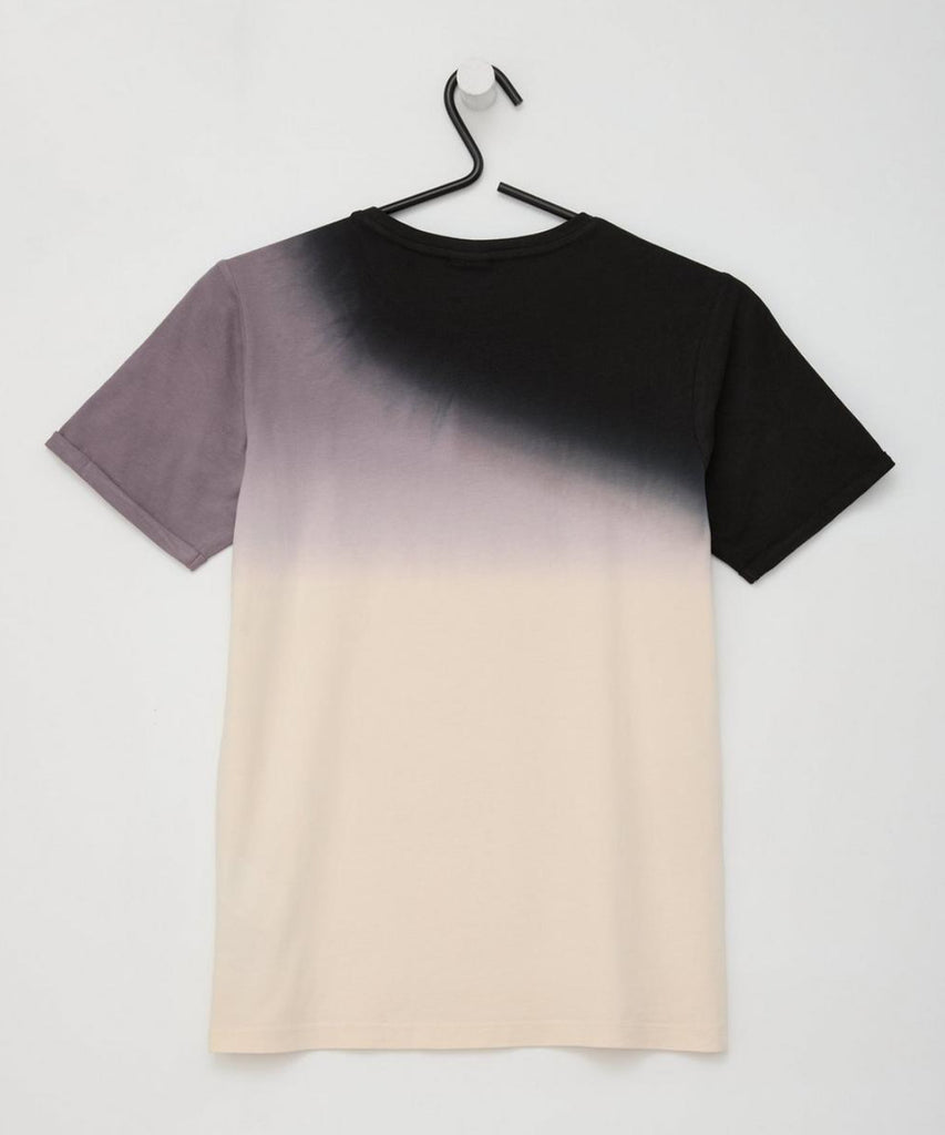 Details:  This black and cream tie dye t-shirt is perfect for teen boys. With a round neckline and short sleeves, it offers both comfort and style. The unique tie dye design adds a touch of individuality to any outfit. Elevate your wardrobe with this trendy and versatile t-shirt.  Color: Black cream  Composition: CO100% 