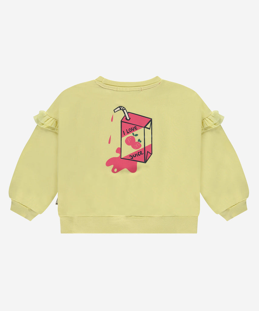 Details: This pale yellow sweatshirt features feminine frills and a playful juice pack print on the front. Stay cozy and stylish with this unique sweatshirt that adds a touch of fun to any outfit. Made from high-quality materials, it is perfect for everyday wear. Ribbed arm cuffs and waistband. Up to size 92, easy opening with 2 push buttons on the side of the collar. Round Neckline.   Color: Pale yellow  Composition: 100% BCI cotton  