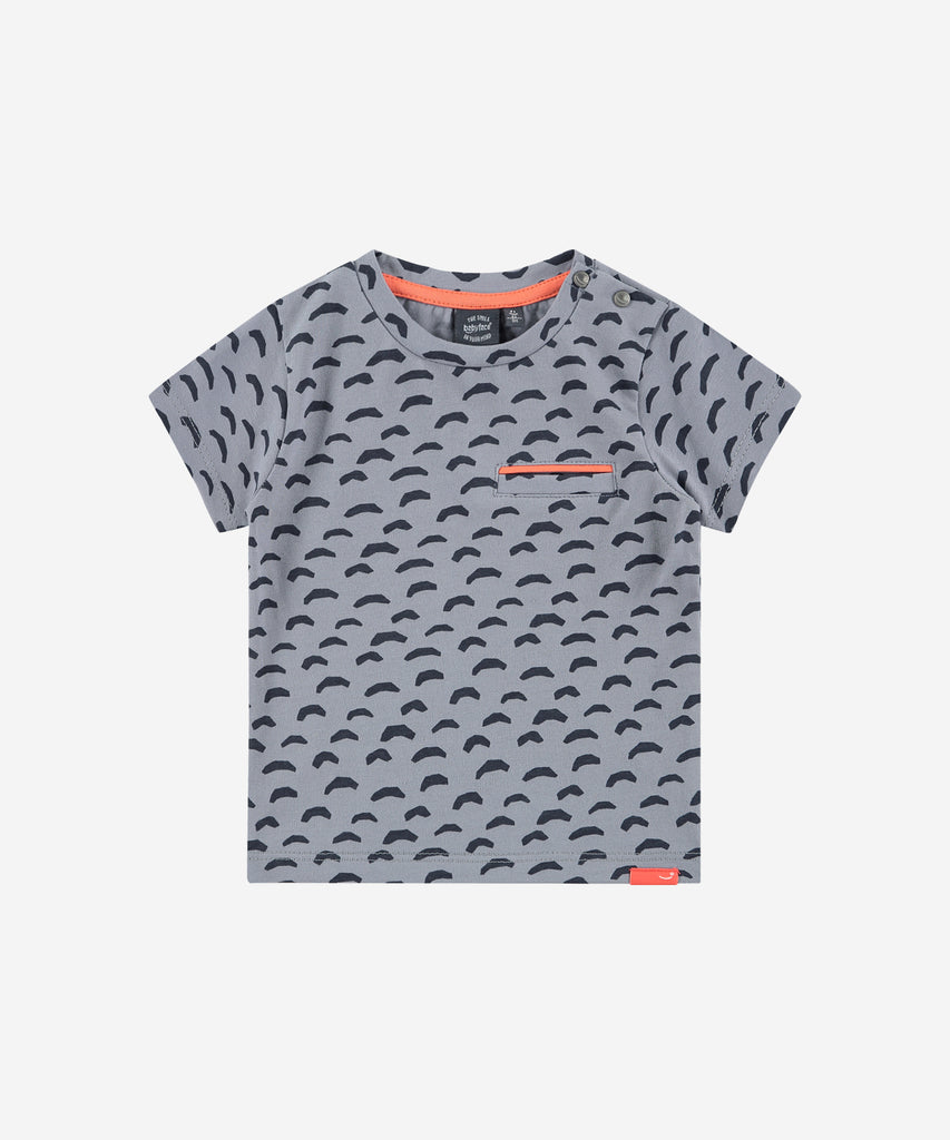 Details: Short sleeve t-shirt with all over print waves and 1 pocket on the front. Easy opening with 2 push buttons on side of the collar. Round Neckline.  Color: Ash Blue  Composition:  95% cotton/5% elasthan  