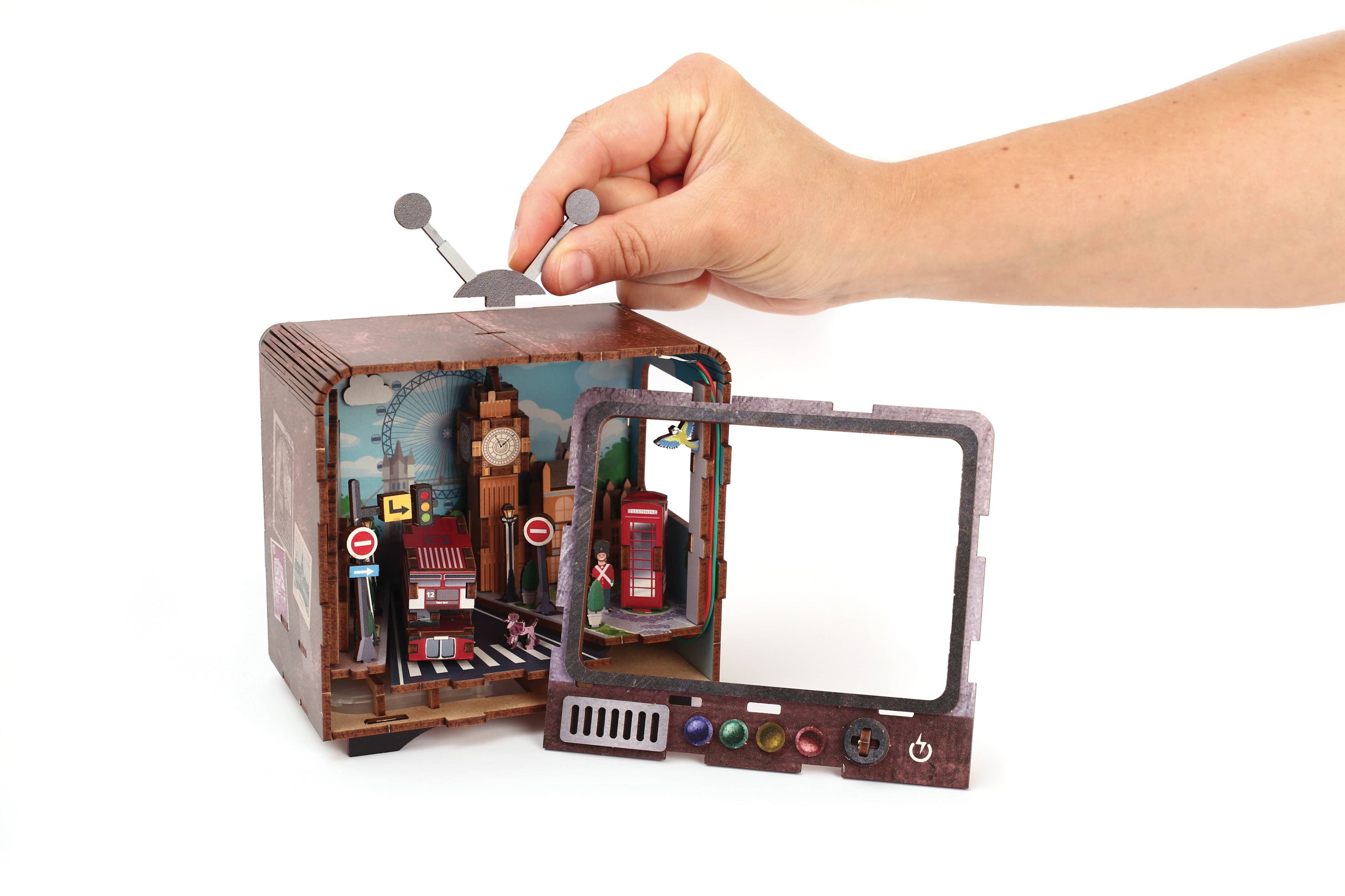 3D WOOD MODEL TV LONDON