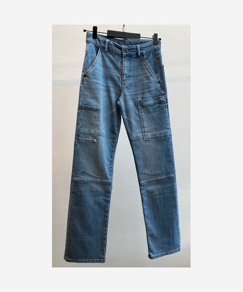 Details:  These Blue Robin jeans have a wide straight fit and pocket style for a timeless look. Constructed with a button and zip closure, these light denim jeans also feature belt loops for a secure fit. Get the perfect look no matter the occasion.  Color: Light  denim blue  Composition:  Summer 2024  