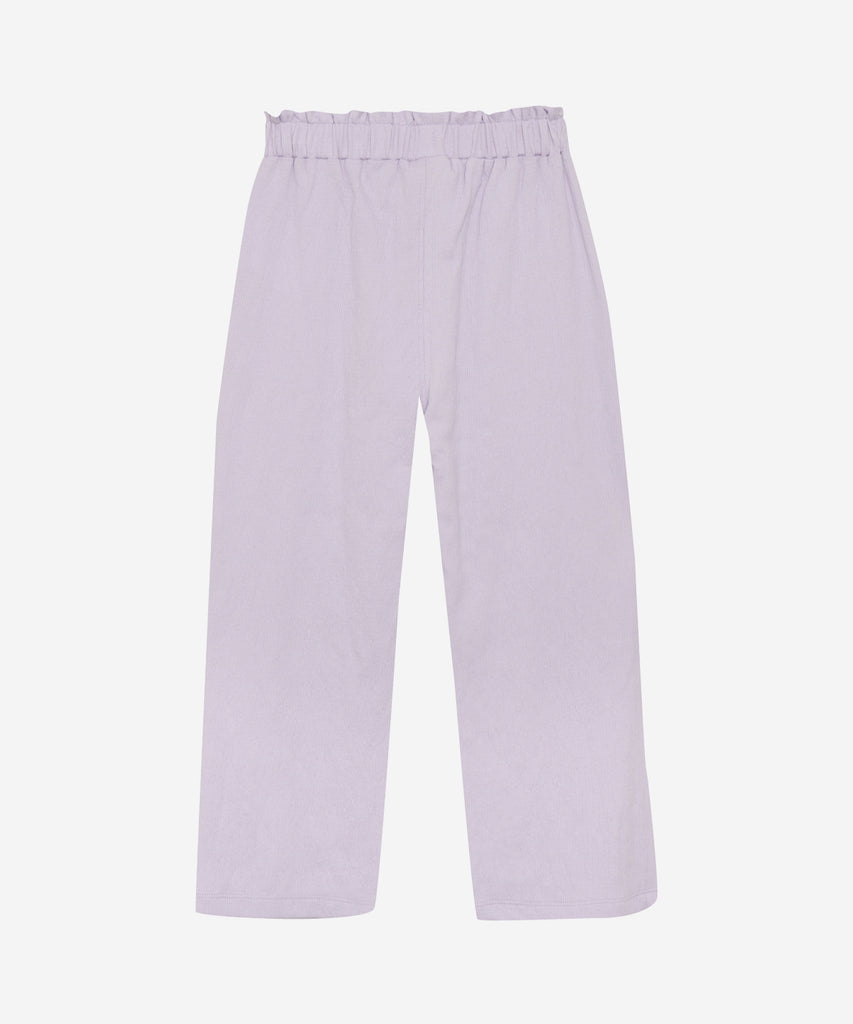 <strong>Details: </strong>These paperbag culotte pants in orchid petal offer a stylish and comfortable wide leg design. The elastic waistband provides a flexible fit, making them perfect for any occasion. Enhance your wardrobe with these versatile pants. &nbsp;<br><strong>Color:</strong> Orchid petal&nbsp;<br><span><strong>Composition:</strong>&nbsp;Organic Single Jersey 97% Cotton/ 3% Elastane&nbsp;</span>