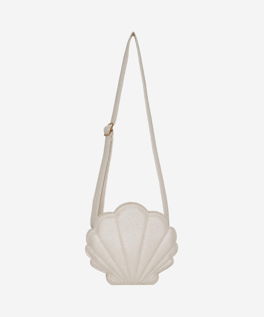 Details:  Our Seashell Cross Body bag is the perfect companion for any adventure! This bag features an adorable seashell design and zip closure to make sure your items are safe and secure. With this stylish bag, you're sure to be a hit no matter where your day takes you!  Color: Mother of pearl  Composition:  100% Polyurethane 