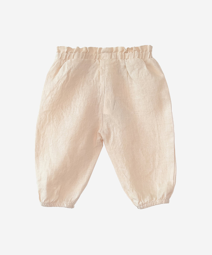 Details:  Constructed with lightweight and breathable linen, these baby pants are perfect for warm weather. The elastic waistband ensures a comfortable fit, while the charming bow crochet adds a cute touch. Keep your little one cool and stylish all day long.  Colour: Crochet  Composition:  100.0% Linen 
