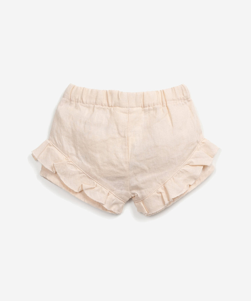 Details:  These baby linen shorts in crochet with frills offer the perfect combination of style and comfort for your little one. The elastic waistband ensures a secure fit. Made from high-quality linen, these shorts will keep your baby cool and comfortable throughout the day.  Colour: Crochet  Composition:  100.0% Linen  