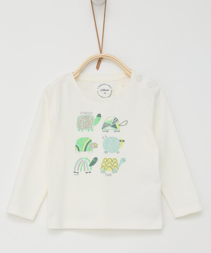 <strong>Details:</strong>This Baby long sleeve T-Shirt is a hoot! The Turtles are sure to make your little one look extra adorable, and the push-button shoulders make life a breeze! Perfect for cuddling and playing!&nbsp;<br><strong>Color:</strong><span> White&nbsp;</span><br><strong>Composition: </strong> CO100% <strong> </strong><span>&nbsp;&nbsp;</span>