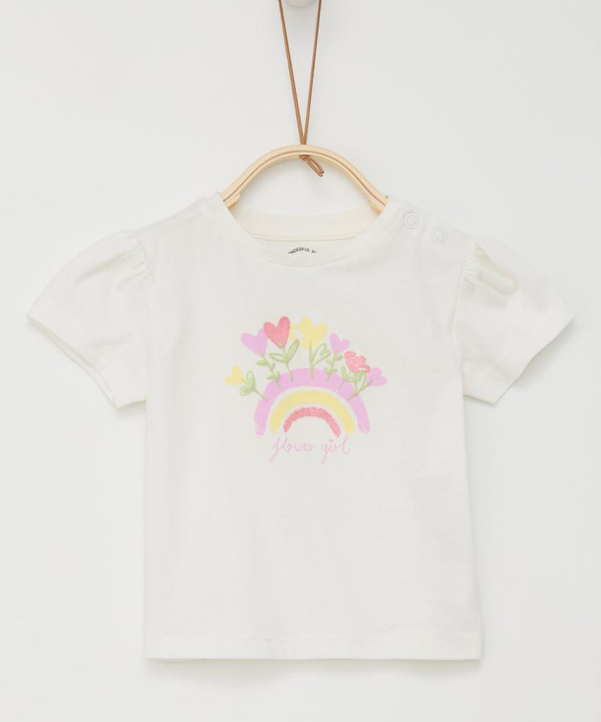 <strong>Details: </strong>This short sleeve baby t-shirt features a colorful rainbow flowers print, perfect for adding a pop of fun to any outfit. The round neckline and push buttons on the side make for easy dressing, making it practical and stylish for busy parents. Enjoy the convenience and style of this off-white t-shirt!&nbsp;<br><strong></strong><strong>Color:</strong><span> White&nbsp;</span><br><strong>Composition: </strong> 100%CO <strong> </strong><span>&nbsp;&nbsp;</span>