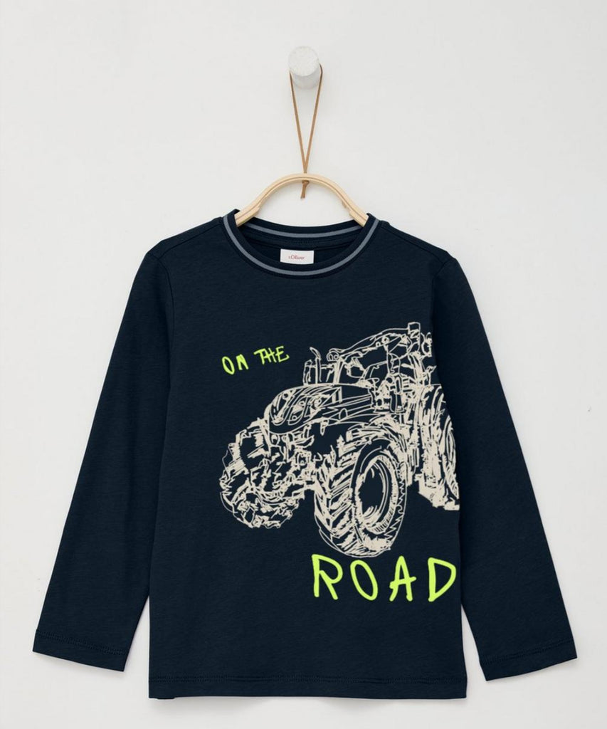 Details:  Introducing our LS T-Shirt Road Truck in Navy Blue! This boys long sleeve t-shirt features a round neckline and a bold road truck print on the front. Made with high-quality materials for comfort and durability. Perfect for any young truck enthusiast.   Color: Navy blue  Composition: 100%CO  