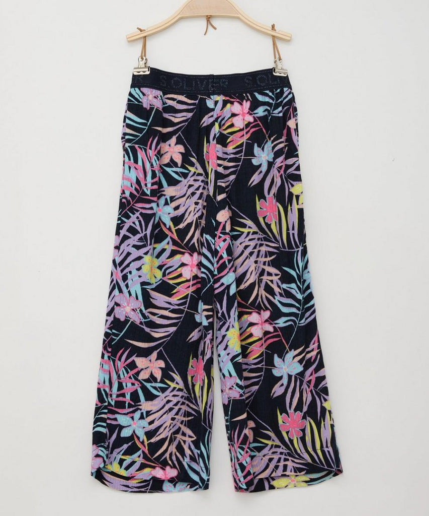 <strong data-mce-fragment="1">Details:</strong>&nbsp; Expertly crafted with an all-over print of delicate leaves, these navy blue wide leg pants offer both style and comfort. The elastic waistband ensures a perfect fit while the wide leg design allows for ease of movement. A must-have for any wardrobe.&nbsp;<br><strong>Color:</strong> Navy blue&nbsp;<br><strong>Composition:&nbsp;</strong> 100%CV &nbsp;&nbsp;