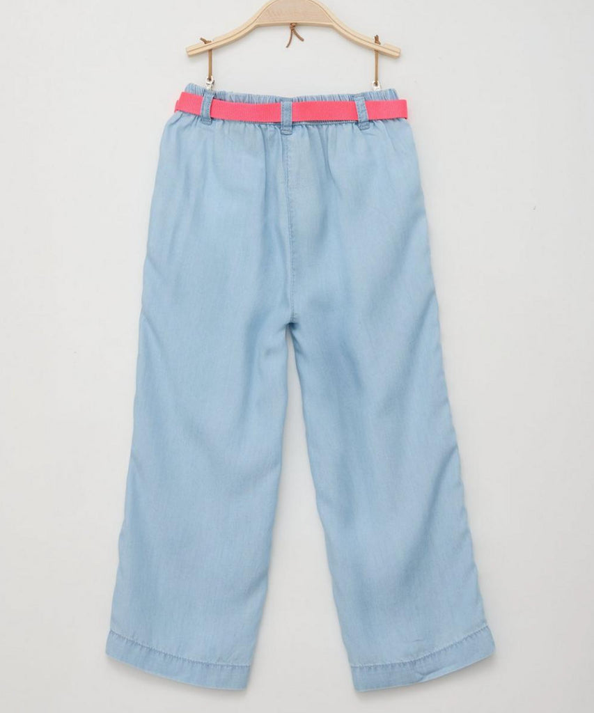 <strong data-mce-fragment="1">Details:</strong>&nbsp; Expertly crafted chambray culotte pants, complete with a stylish pink belt. With an elastic waistband and convenient pockets, these pants offer both comfort and functionality. Elevate your wardrobe with this versatile and chic piece.&nbsp;<br><strong>Color:</strong>&nbsp;Light blue denim&nbsp;<br><strong>Composition:&nbsp;</strong> 100%CO &nbsp;&nbsp;