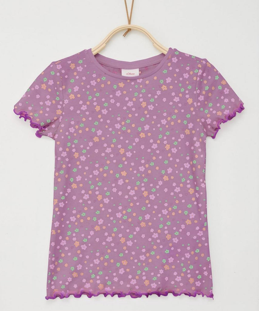 Details: Expertly crafted for girls, this short sleeve t-shirt features a stunning dark rose color and a beautiful all over print of flowers. Made with a round neckline for comfortable wear, this t-shirt combines style and functionality effortlessly. Perfect for any occasion, it's a must-have addition to any wardrobe.  Color: Dark rose  Composition: 095%CO 005%EL  