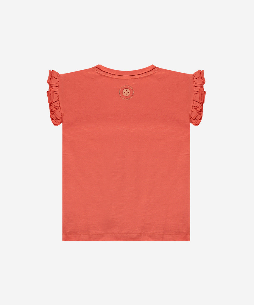 Details: This grapefruit colored short sleeve t-shirt features delicate frills and a convenient pocket, adding a touch of flair to a classic design. With a round neckline, this pocket t-shirt is the perfect blend of style and functionality. Up to size 92, easy opening with 2 push buttons on the side of the collar.  Color: Grapefruit  Composition: 95% BCI cotton/ 5% elasthane  