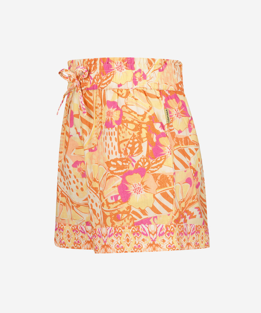 <strong>Details: </strong>I introduce to you the Rondha Woven Shorts AOP Leaves in Sunset Coral. These light shorts feature an elasticated waistband and a beautiful all-over print of coral sunset leaves. Enjoy comfort and style with these trendy and vibrant shorts.&nbsp;<br><span><strong>Color:</strong> &nbsp;Sunset coral&nbsp;<br><strong>Composition:</strong>&nbsp; 100% Cotton &nbsp;</span>