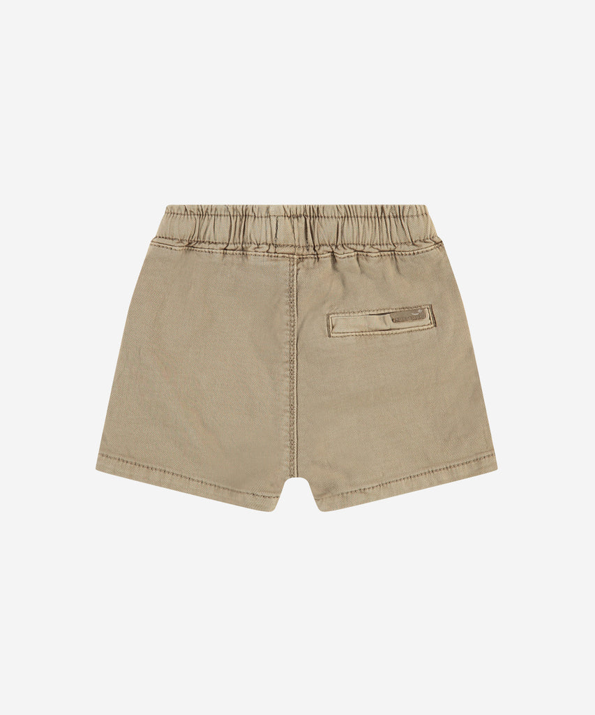Details: Soft chino shorts with elastic waistband.  Color: Toffee  Composition: 98% cotton/2% elasthan 
