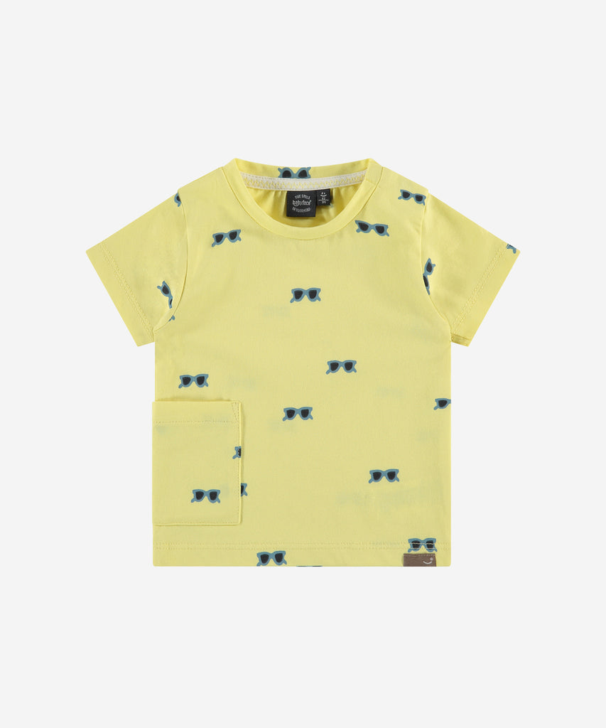 Details: Short sleeve t-shirt with all over print sunglasses and pocket on the front. Easy opening with 2 push buttons on side of the collar. Round Neckline.  Color: Citrus  Composition:  95% cotton/5% elasthan  