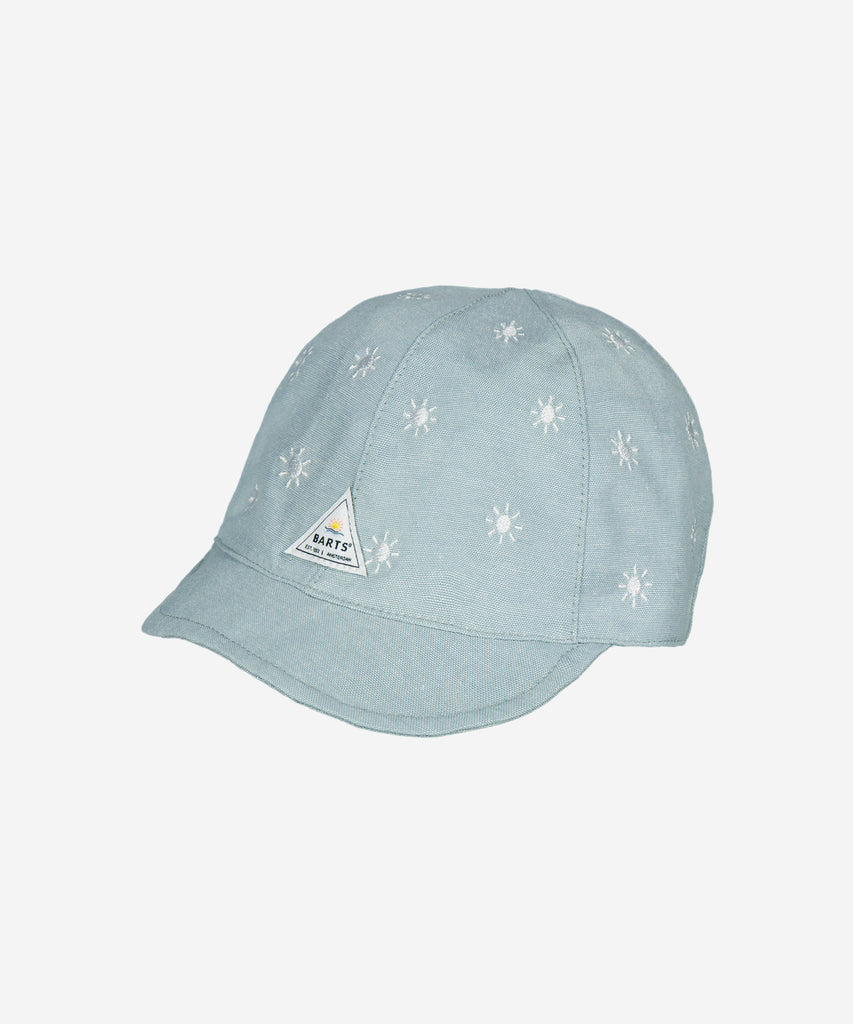 Details: The Pauk Cap Infants is a cap with a small visor and has an all-over embroidered design. The hat has elastic at the back for a wider fitting range and the fabric is sun-proof.  Sizing:  47cm - Age: 1Y  50cm - Age: 1,5-3Y   Color: light blue  Composition: 70% Polyester 30% Cotton  