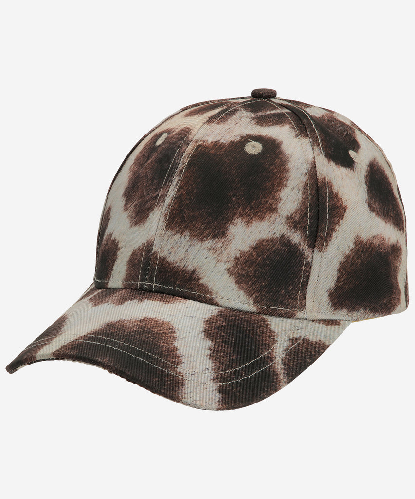 Details: The Sebastian cap is a classic cap with all over animal print. The cap can be adjusted on the back.  Sizing:  S/M - Age: 3-5  M/L - Age: 6-8  Color: cream brown  Composition: 100% polyester 
