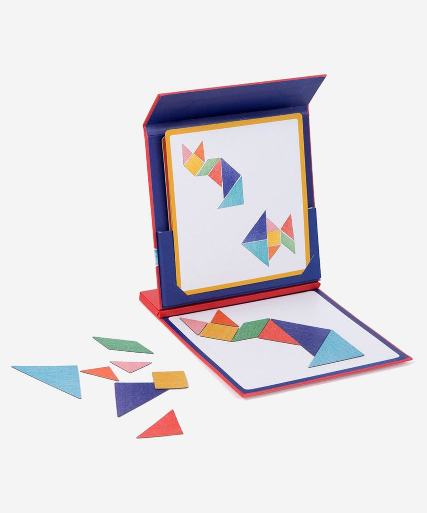 MOULIN ROTY  Magnetic tangram to develop skills of logic and thinking. Try to reproduce the shapes shown on the 9 double-sided cards on the magnetic board by putting together the different-shaped pieces of the tangram.  Age: 3+ Color: multi red Size: 18cm Composition: carton imprimé, plaque aimantée 