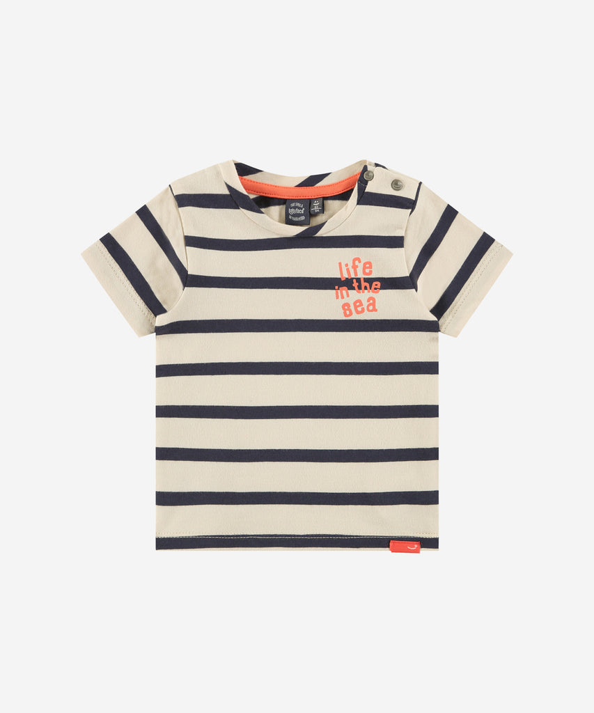 Details: Short sleeve t-shirt with stripes and text 'life at the sea'. Easy opening with 2 push buttons on side of the collar. Round Neckline.  Color: Chalk  Composition:  95% cotton/5% elasthan  